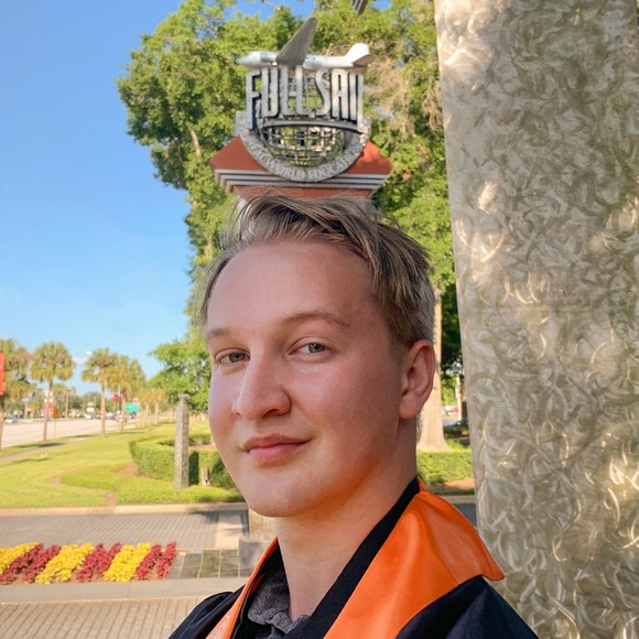 Nicholas Christensen - Poshmark Profile Picture of Nicholas Christensen (@nchristensen45) on Poshmark