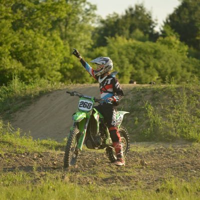 Profile Picture of Joe Barczak (@beezy268) on Twitter