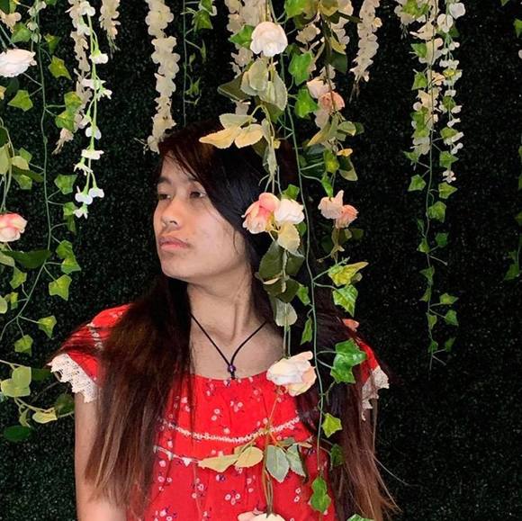 Profile Picture of Gracie Crusinberry (@camprockgracie) on Poshmark