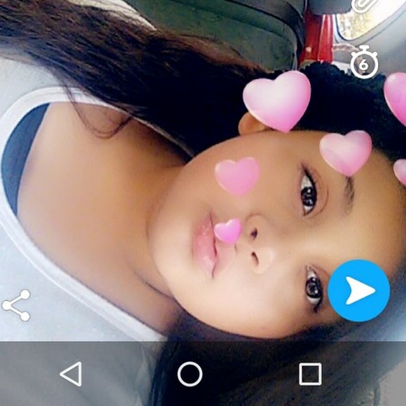 Profile Picture of Ariana Tualla (@tuallaariana) on Poshmark