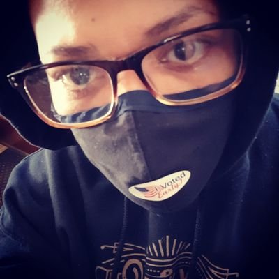 Profile Picture of Donna Thornton-Long 🖖🏽⚡ 🏳️‍🌈🦡🍻 (@h2ogrl059) on Twitter