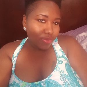 Profile Picture of Mandy Hayes (@MzCheeks82) on Twitter