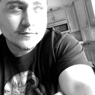 Profile Picture of Vince Steele (@Nerdies0) on Twitter