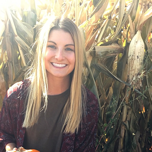 Profile Picture of Morgan Genkinger (@morgangenkinger) on Poshmark