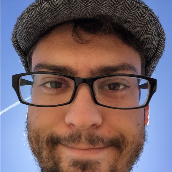 Profile Picture of Max Berger (@maxamillian) on Poshmark