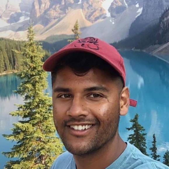 Profile Picture of Usama Emad (@usama_emad) on Poshmark