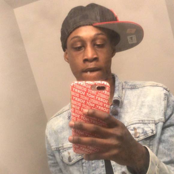 Profile Picture of Cleo Brown (@cleobrown121) on Poshmark