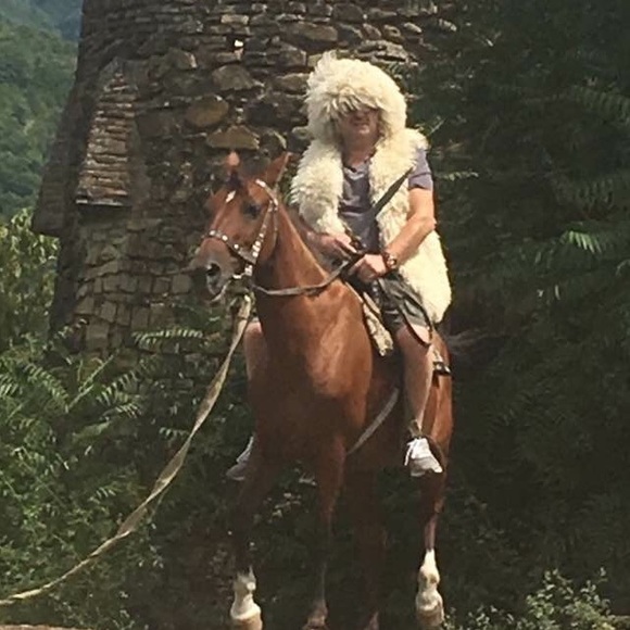 Profile Picture of Yefim Kacher (@fimoza57) on Poshmark