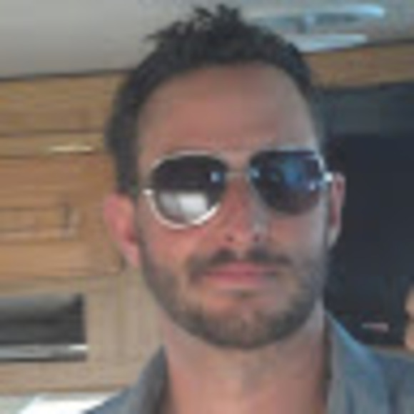 Profile Picture of Matthew Frickert (@matthewf24601) on Poshmark
