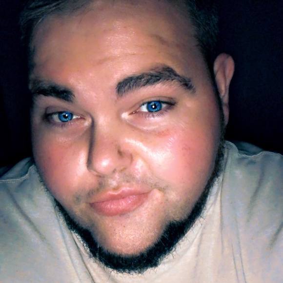 Profile Picture of Matthew Cline (@matthew_cline) on Poshmark