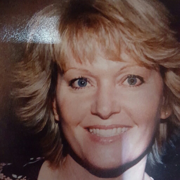 Profile Picture of Cindy Heath (@in2elk) on Poshmark