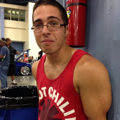 Profile Picture of Chris (@Chris_Sweezy1) on Twitter