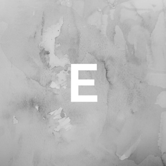 Profile Picture of Elsa Thomas (@elsatalem) on Poshmark