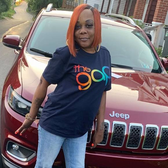 Profile Picture of Ericka Terry (@erickalee500) on Poshmark