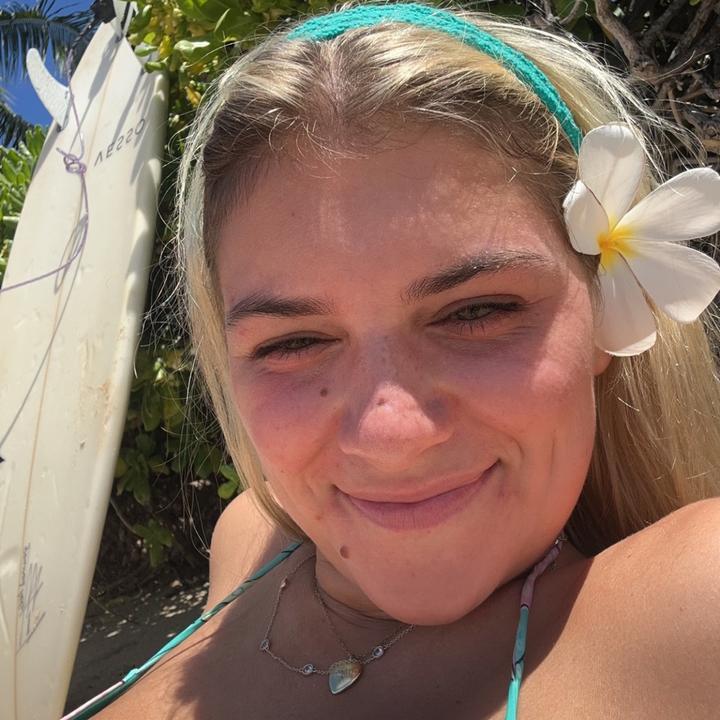 Profile Picture of Ava Hildenbrand (@aj.hilly) on Tiktok