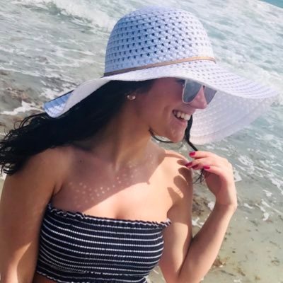 Profile Picture of Alexa Lambrecht (@Lex_Crystal) on Twitter