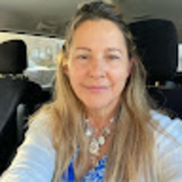 Adriana Salamat - Poshmark Profile Picture of Adriana Salamat (@adrianasalamat) on Poshmark