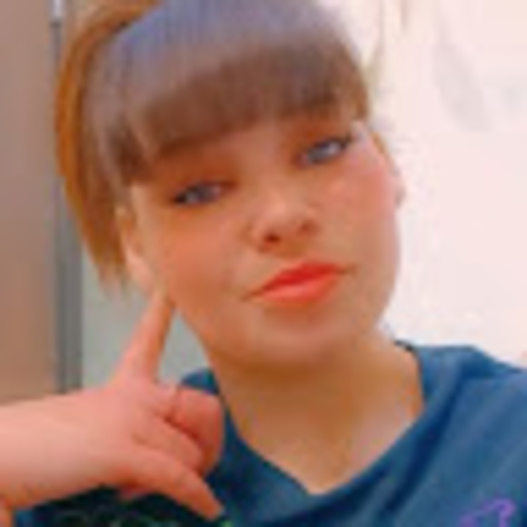 Profile Picture of Shayla Tabbert (@shaylatabbert93) on Poshmark