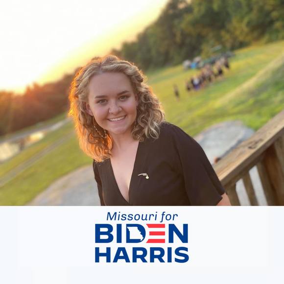 Profile Picture of Rachel Pinnon (@rpinnon) on Poshmark