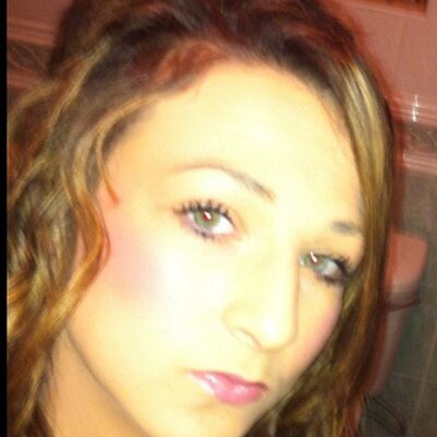 Profile Picture of Amy (@amyslick2) on Twitter