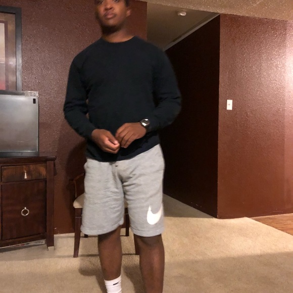Profile Picture of Stefan Luster (@saluster) on Poshmark