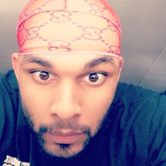 Profile Picture of Daniel Pabon (@dannysowavy) on Poshmark