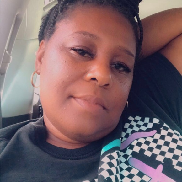 Profile Picture of Kristy Fantroy (@redawn308) on Poshmark