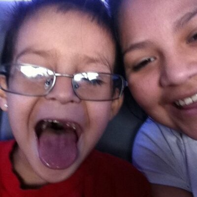 Profile Picture of Alyssa Andy (@Bizzybuzzy18) on Twitter