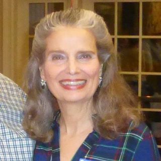 Profile Picture of Rosanne McDowell (@Rosanne-McDowell) on Facebook