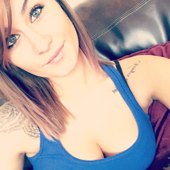 Profile Picture of Eryn Wilson (@erynw729) on Poshmark