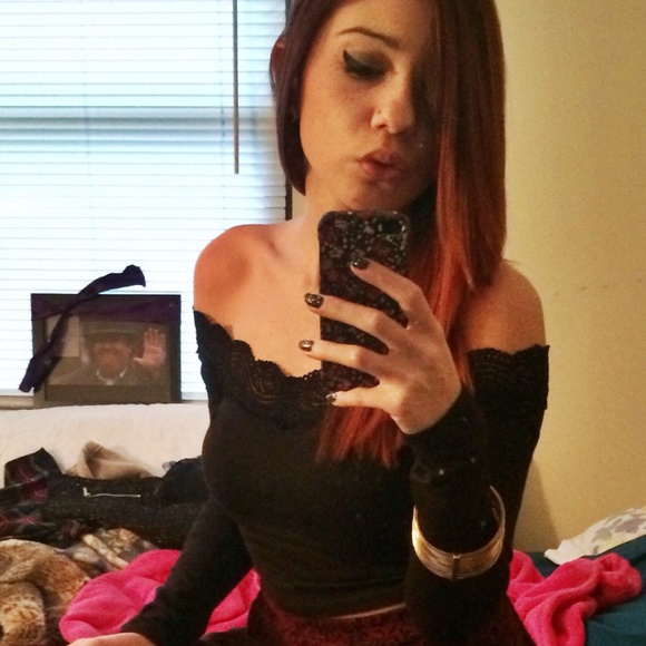 Profile Picture of Jamie Gonnella (@jamie_gonnella) on Poshmark