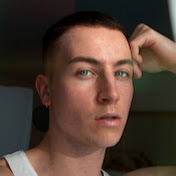 Profile Picture of Alec James (@AlecJamesOfficial) on Youtube