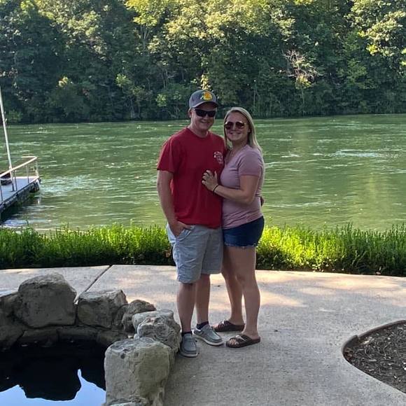 Profile Picture of Kimmie Hoffmann (@kimmie_hoffmann) on Poshmark