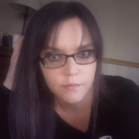Profile Picture of Cassandra Pagano (@paganocassandra) on Poshmark