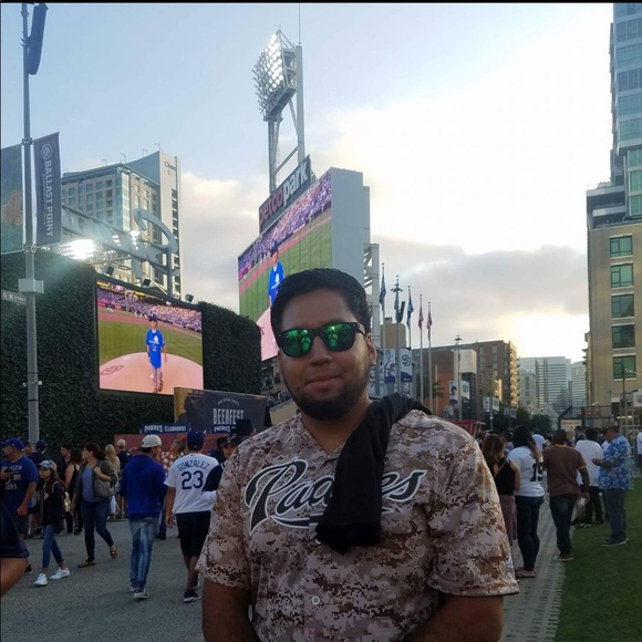 Profile Picture of Brian Bahena (@briancito1) on Poshmark