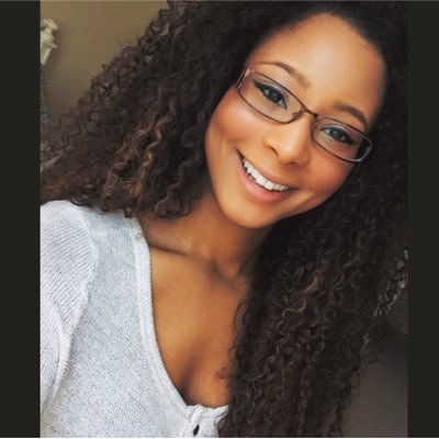 Profile Picture of Victoria Moss (@victoriamoss819) on Twitter