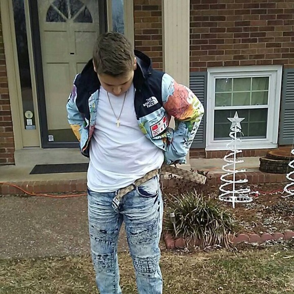 Profile Picture of Nathaniel Hailey (@kxngnate09) on Poshmark