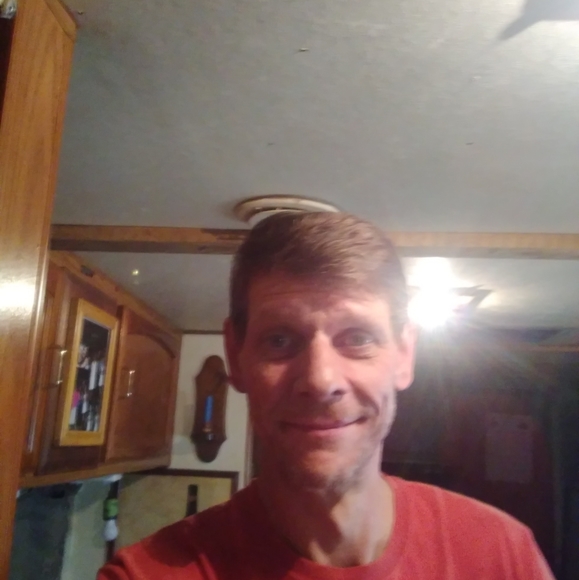 Profile Picture of Shawn Hughes (@shawnhughes192) on Poshmark