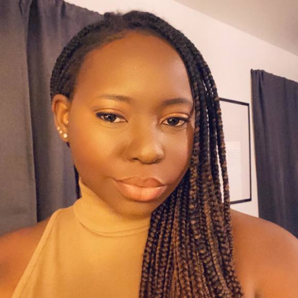 Profile Picture of Latifat Obajinmi (@lobajinmi) on Poshmark