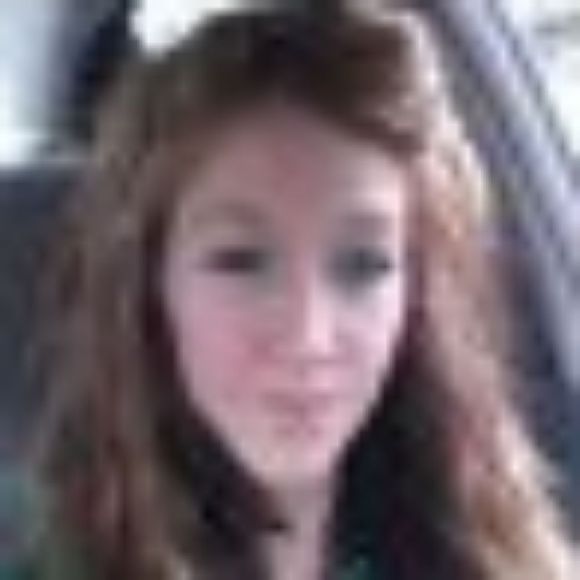 Profile Picture of Kathryn Allbee (@allbeek) on Poshmark