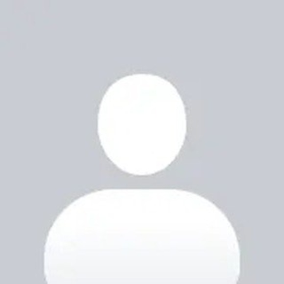 Profile Picture of Levanie Labreto (@levanielabreto) on Poshmark