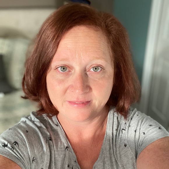 Profile Picture of Amanda Curtis (@misscurtis2003) on Poshmark