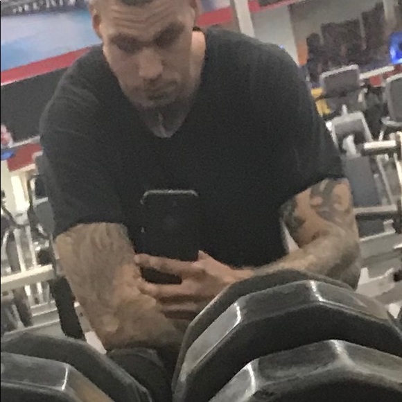 Profile Picture of Nick Mello (@kcintwiz) on Poshmark