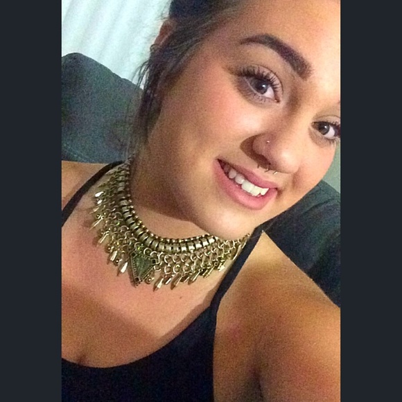 Profile Picture of Christina Toskes (@cmtoskes0) on Poshmark