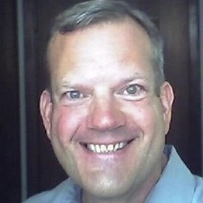 Profile Picture of Michael Minard (@akomogorova2) on Twitter