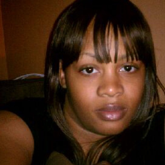 Profile Picture of Shantella Andrews (@misstella) on Poshmark
