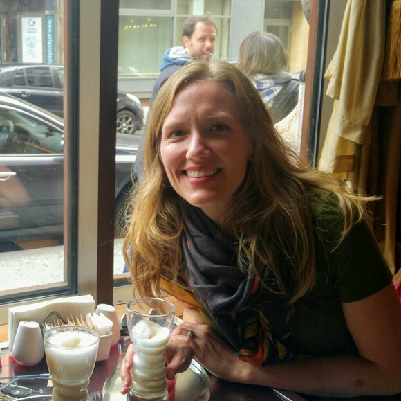 Profile Picture of Nicole Hugus (@jnso2c) on Poshmark