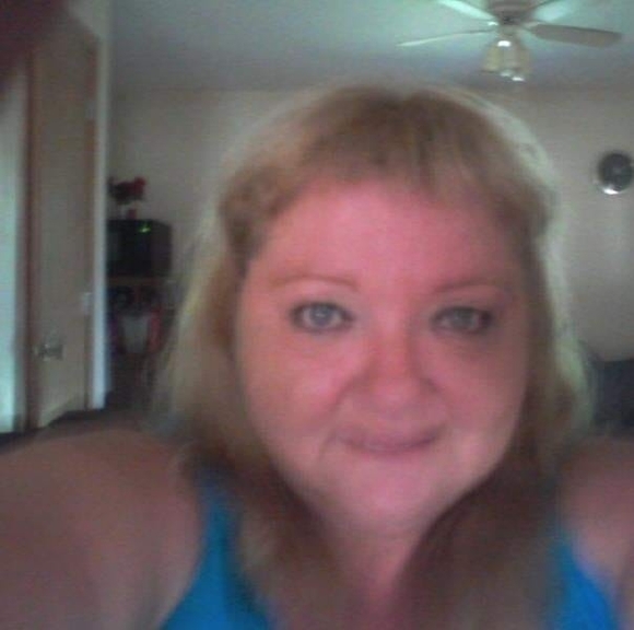 Profile Picture of Robin Weichelt (@robinkayw1957) on Poshmark
