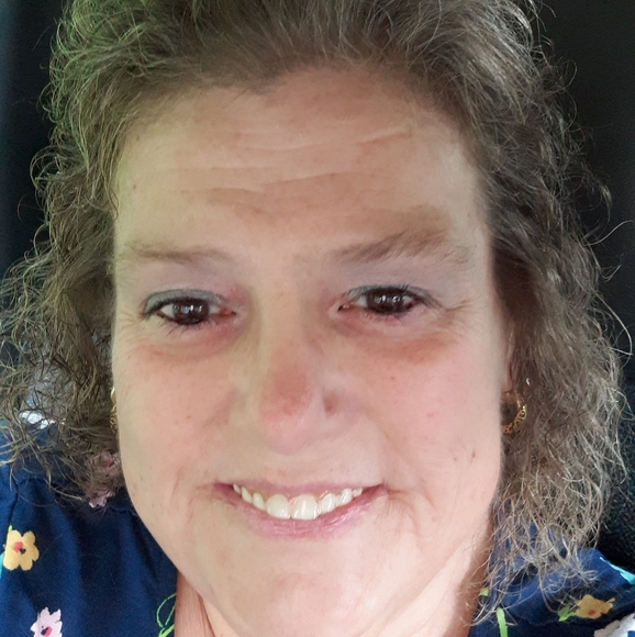 Profile Picture of Lisa Harman (@oliviasnanna) on Poshmark