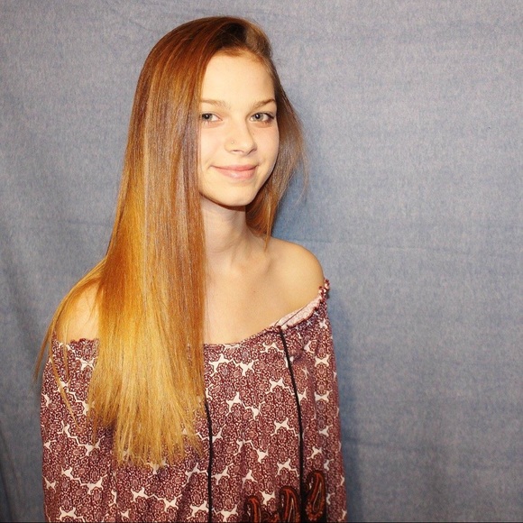 Profile Picture of Amanda Conklin (@aconklin123) on Poshmark